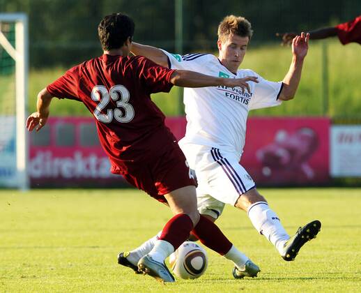 FUSSBALL - Anderlecht vs Cluj, Testspiel EUGENDORF, 07.JUL.10 - FUSSBALL - RSC Anderlecht vs CFR Cluj, Vorbereitungsspiel. Bild zeigt Lukas Marecek (Anderlecht)