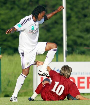FUSSBALL - Anderlecht vs Cluj, Testspiel EUGENDORF, 07.JUL.10 - FUSSBALL - RSC Anderlecht vs CFR Cluj, Vorbereitungsspiel. Bild zeigt Kanu (Anderlecht).