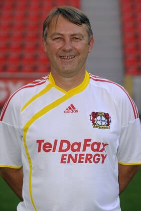 Fussball, Fototermin zur Bundesliga-Saison 2010 2011: Bayer Leverkusen: Physiotherapeut Bodo Kuczmann. o0 Betreuer