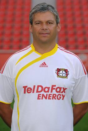 Fussball, Fototermin zur Bundesliga-Saison 2010 2011: Bayer Leverkusen: Physiotherapeut Sven Elsinger. o0 Betreuer