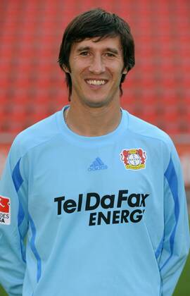 Fussball, Fototermin zur Bundesliga-Saison 2010 2011: Bayer Leverkusen: Tomasz Bobel.