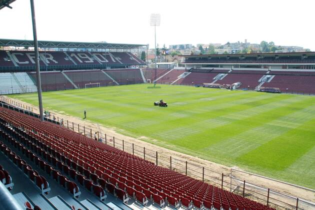 Dr. Constantin Radulescu Stadion - CFR Cluj o0 Leere