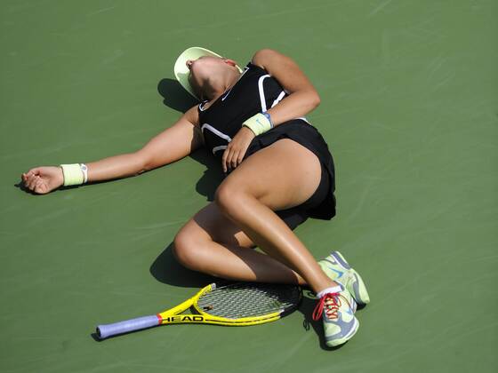 US OPEN TENNIS NEW YORK USA Flushing Meadow - Victoria Azarenka (Weisrussland) kollabierte im ersten Satz ihres 2.-Rundenmatches