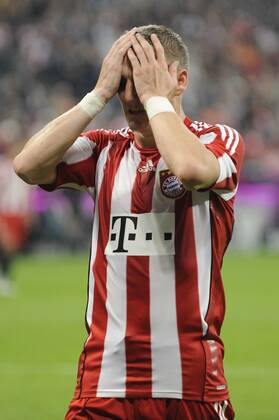 Bastian SCHWEINSTEIGER (Bayern). FC Bayern München - SV Werder Bremen. 1.Bundesliga, Saison 2010 2011, am 11.09.2010. o0 Enttäuschung