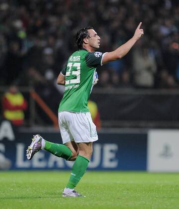 FUSSBALL CHAMPIONS LEAGUE SAISON 2010 2011 GRUPPE A SV Werder Bremen - Tottenham Hotspur 14.09.2010 JUBEL; Torschütze zu 1-2 Hugo Almeida (SV Werder Bremen)  o0 Jubel, Freude