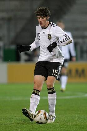 16.11.2010, U 21-Länderspiel Deutschland - England. Daniel Ginczek (Deutschland).
