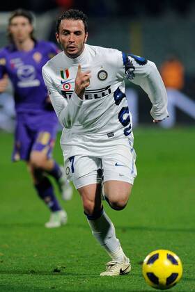 AC Florenz ACF Fiorentina (lila) vs. Inter Mailand (weiß) --- Giampaolo Pazzini
