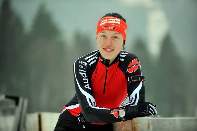 Ja zu Olympia 2018 Biathletin Laura Dahlmeier, 17 Jahre in Kaltenbrunn bei Garmisch Partenkirchen, Bayern, Training 28.02.2011