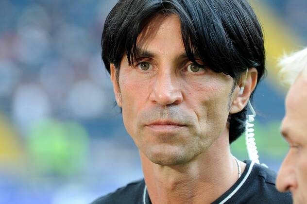 Fußball 2. Bundesliga Eintracht Frankfurt - FC St. Pauli am 25.07.2011 in Frankfurt am Main Bruno Hübner ( Sportdirektor Eintracht Frankfurt )