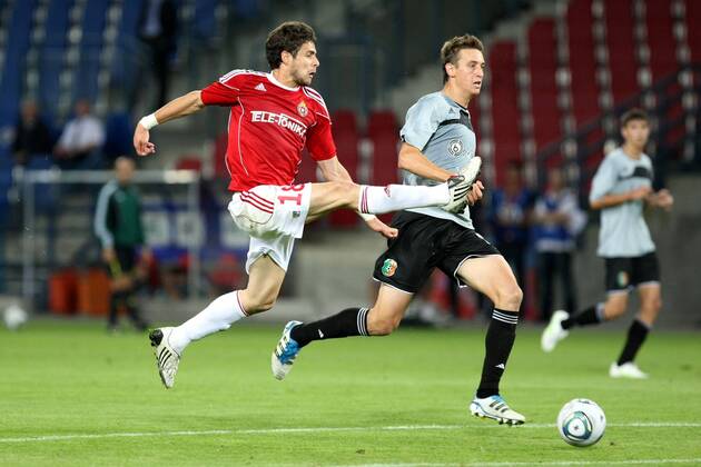 Champions League Qualification - Wisla Krakow - PFC Litex Lovech - TSVETAN GENKOV - GEORGI NIKOLOV (R) - 20110803CSPW5006 o0 Fussball