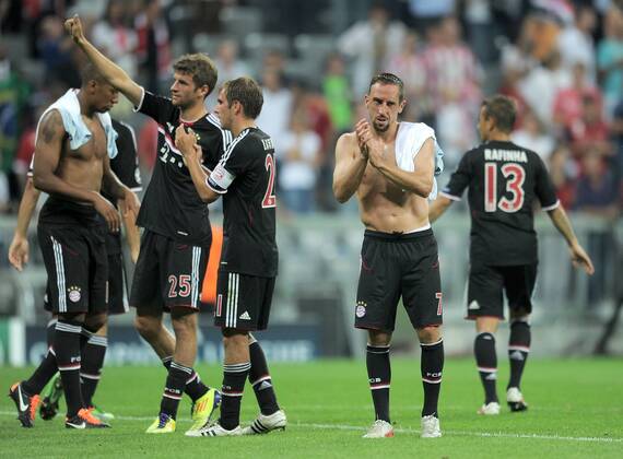 FUSSBALL CHAMPIONS LEAGUE SAISON 2011 2012 Qualifikation 17.08.2011 FC Bayern München - FC Zürich Thomas Mueller, Philipp Lahm , Franck Ribery (v. li., FC Bayern München)