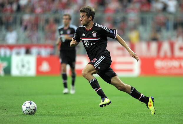 FUSSBALL CHAMPIONS LEAGUE SAISON 2011 2012 Qualifikation 17.08.2011 FC Bayern München - FC Zürich Thomas Mueller (FC Bayern München)