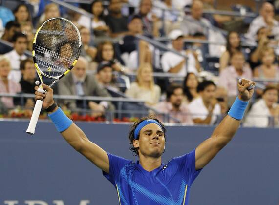 US Open 2011, USTA Billie Jean King National Tennis Center, Flushing Meadows, New York,ITF Grand Slam Tennis Tournament,Rafael Nadal(ESP) streckt die Arme in die Luft und jubelt,Jubel,Emotion, Einzelbild,Halbkörper,Querformat