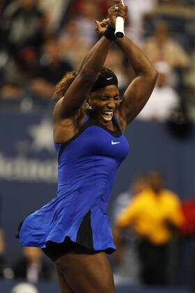 US Open 2011, USTA Billie Jean King National Tennis Center, Flushing Meadows, New York,ITF Grand Slam Tennis Tournament,Serena Williams(USA) jubelt nach ihrem Sieg,Jubel,Emotion, Einzelbild,Halbkörper,Hochformat
