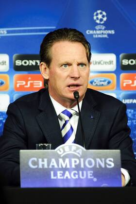 coach Mario Been of Genk, KRC Genk - Valencia CF xVIxJackxJacobsxIVx 360655