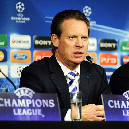 coach Mario Been of Genk, KRC Genk - Valencia CF xVIxJackxJacobsxIVx 360653