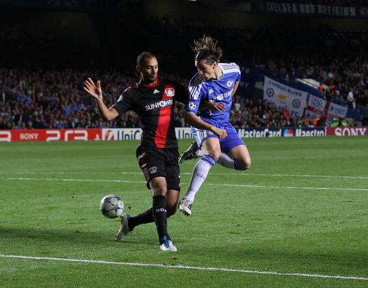 Chelseas Fernando Torres tries to backheel the ball, Chelsea FC London - Bayer 04 Leverkusen EDITORIAL USE ONLY. No use with unauthorised audio, video, data, fixture lists, club league logos or live services. Online in-match use limited to 120 images, no video emulation. No use in betting, games or single club league player publications.