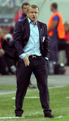 27.09.2011 Bucharest(Romania) FC Otelul Galati-SL Benfica Champions League Group C men s football Dorinel Munteanu FC Otelul Galati coach :