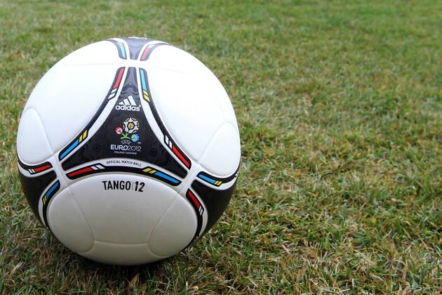 Präsentation des offiziellen EM Spielballs Adidas Tango 12 in Kiew EURO 2012 Polen Ukraine TANGO 12  20111202CSLG0115