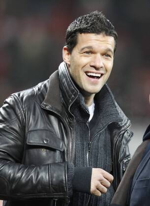 Deutschland, Herren Fussball, UEFA Champions League Achtelfinale Bayer 04 Leverkusen vs. FC Barcelona 14.02.2012, Bayarena Leverkusen , Michael ballack, Bayer 04 leverkusen,