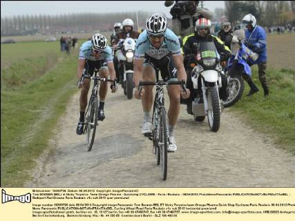 Tom BOONEN (BEL) et Nicky Terpstra- Team Omega Pharma - Quickstep CYCLISME : Paris Roubaix - 08 04 2012 PhotoNews Panoramic 