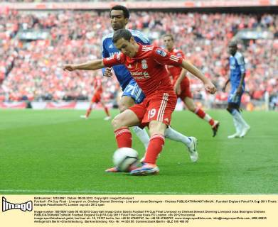 Football - FA Cup Final - Liverpool vs. Chelsea Stewart Downing - Liverpool Josae Bosingwa - Chelsea