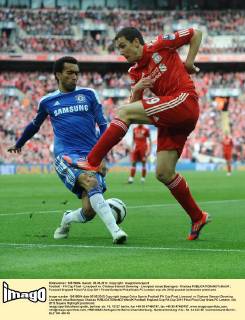 Football - FA Cup Final - Liverpool vs. Chelsea Stewart Downing - Liverpool Josae Bosingwa - Chelsea