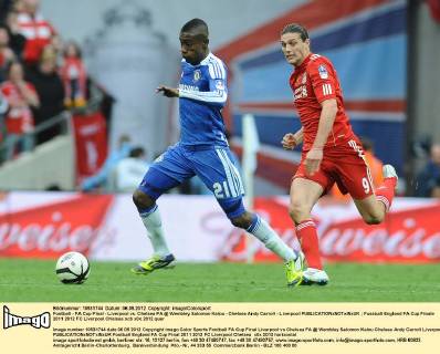 Football - FA Cup Final - Liverpool vs. Chelsea FA @ Wembley Salomon Kalou - Chelsea Andy Carroll - Liverpool