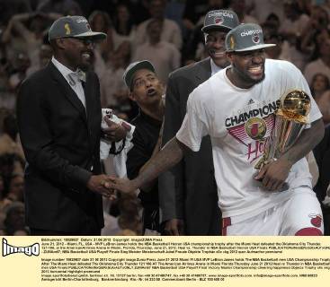 June 21, 2012 - Miami, FL, USA - MVP LeBron James holds the NBA Basketball Herren USA championship trophy after the Miami Heat defeated the Oklahoma City Thunder, 121-106, at the AmericanAirlines Arena in Miami, Florida, Thursday, June 21, 2012. Heat vs. Thunder in NBA Basketball Herren USA Finals - ZUMAm67