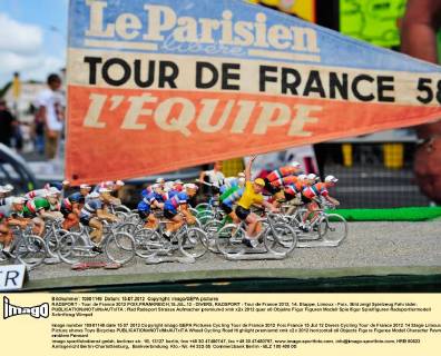 RADSPORT - Tour de France 2012 FOIX,FRANKREICH,15.JUL.12 - DIVERS, RADSPORT - Tour de France 2012, 14. Etappe, Limoux - Foix. Bild zeigt Spielzeug Fahrräder. 