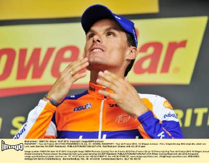 RADSPORT - Tour de France 2012 FOIX,FRANKREICH,15.JUL.12 - DIVERS, RADSPORT - Tour de France 2012, 14. Etappe, Limoux - Foix, Siegerehrung. Bild zeigt den Jubel von Luis Leon Sanchez Gil (ESP Rabobank).
