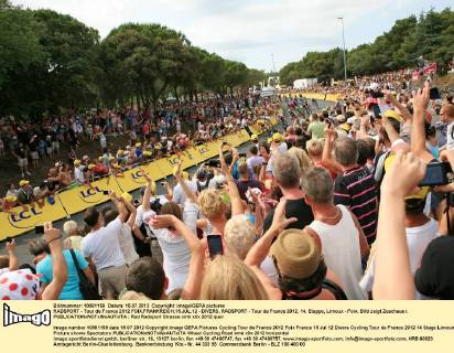 RADSPORT - Tour de France 2012 FOIX,FRANKREICH,15.JUL.12 - DIVERS, RADSPORT - Tour de France 2012, 14. Etappe, Limoux - Foix. Bild zeigt Zuschauer. 