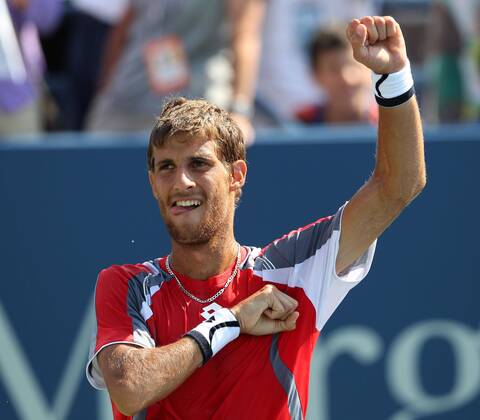 US Open 2012, USTA Billie Jean King National Tennis Center, Flushing Meadows, New York, ITF Grand Slam Tennis Tournament . Martin Klizan (SVK) jubelt nach seinem Sieg, Jubel, Emotion, Freude, Einzelbild, , Hochformat,