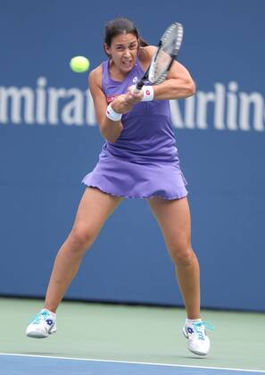 US Open 2012, USTA Billie Jean King National Tennis Center, Flushing Meadows, New York, ITF Grand Slam Tennis Tournament , Marion Bartoli (FRA), Aktion, Einzelbild, Ganzkörper,Hochformat,