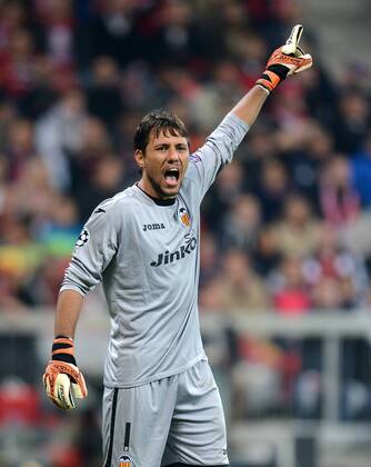 FUSSBALL CHAMPIONS LEAGUE SAISON 2012 2013 GRUPPENPHASE FC Bayern München - FC Valencia 19.09.2012 Torwart Diego Alves (Valencia CF)