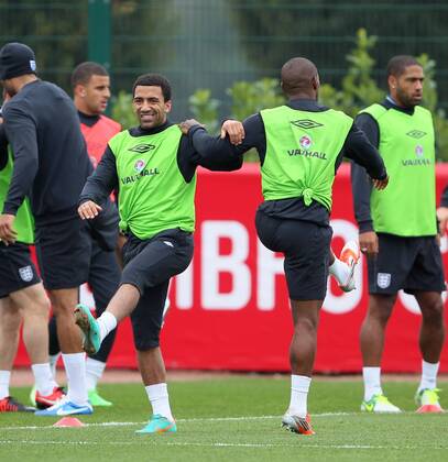 England s Aaron Lennon during training..England Training - London Colney- 11 10 12 - Picture David Klein Sportimage EDITORIAL USE ONLY. No use with unauthorised audio, video, data, fixture lists, club league logos or live services. Online in-match use limited to 120 images, no video emulation. No use in betting, games or single club league player publications.