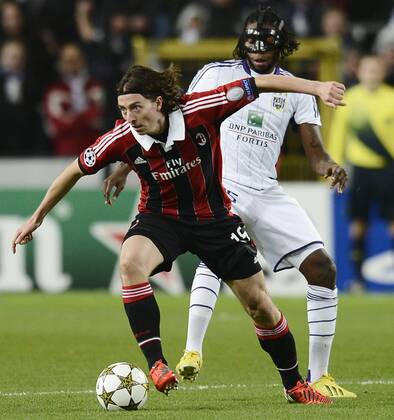 Bruxelles 21 11 2012 - Champions League RSC Anderlecht - AC Milan --Riccardo Montolivo, Dieumerci Mbokani 