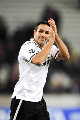 joie d Adil Rami (Valence Fc) en fin de match - tour d honneur FOOTBALL : Lille vs Fc Valence - Ligue des Champions - 05 12 2012 JBAutissier Panoramic 