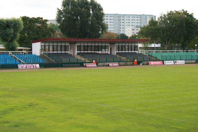 Stadion im Sportforum Hohenschönhausen in Berlin, Heimspielstätte des BFC Dynamo - Deutschland,Fußball,18.09.2008