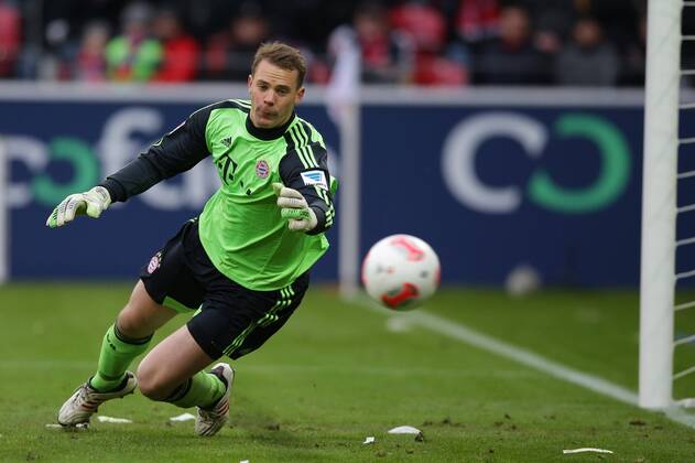02.02.2013 Fussball Bundesliga FSV Mainz 05 - FC Bayern Muenchen Spieltag 20 Fussball Maenner Saison 2012 13 Torwart Manuel NEUER (FC Bayern Muenchen - 1) rettet in hoechster Not
