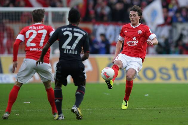 02.02.2013 Fussball Bundesliga FSV Mainz 05 - FC Bayern Muenchen Spieltag 20 Fussball Maenner Saison 2012 13 Julian BAUMGARTLINGER (FSV Mainz 05 - 14) - David ALABA (FC Bayern Muenchen - 27) - Nicolai MUELLER - MULLER (FSV Mainz 05 - 27)