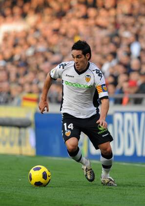 16.01.2011, Primera Division, FC Valencia - Deportivo La Coruna (L-R) Vicente Rodriguez - Valencia CF Nur fuer redaktionelle Verwendung, kein Model- oder Eigentum-Release vorhanden.