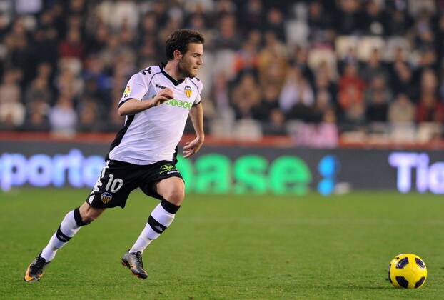 16.01.2011, Primera Division, FC Valencia - Deportivo La Coruna (L-R) Juan Manuel Mata - Valencia CF Nur fuer redaktionelle Verwendung, kein Model- oder Eigentum-Release vorhanden.