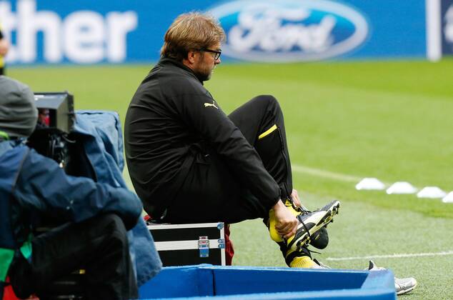 FUSSBALL - CL Finale, Dortmund vs Bayern, Vorberichte, Training LONDON,ENGLAND,24.MAI.13 - FUSSBALL - UEFA Champions League Finale, Borussia Dortmund vs FC Bayern München, Vorberichte, Abschlusstraining Dortmund. Bild zeigt Trainer Jürgen Klopp (Dortmund). 