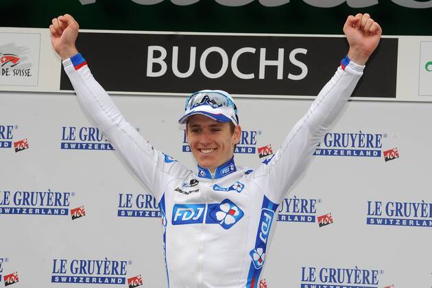 Arnaud DEMARE ( FRA FDJ - Francaise des Jeux ) gewinnt die vierte Etappe der Tour de Suisse - Siegerehrung - Podium - Jubel - Freude - Emotionen - Aktion - quer - Event: Tour de Suisse 2013 - 4.Etappe: Innertkirchen nach Buochs 174.4 km - Location: Schweiz - Europa - Datum: 11.06.2013