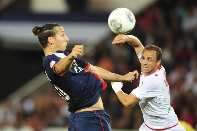 Zlatan Ibrahimovic (PSG) vs Laurent Bonnart (Ajaccio) FOOTBALL : PSG vs Ajaccio - L1 - 18 08 2013 JBAutissier Panoramic 