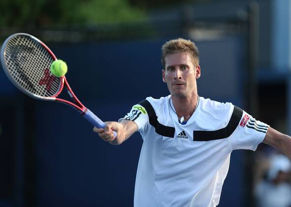 US Open 2013, USTA Billie Jean King National Tennis Center, Flushing Meadows, New York, ITF Grand Slam Tennis Tournament . Florian Mayer (GER), Aktion,Einzelbild, Halbkoerper,Querformat