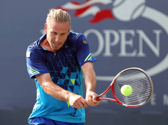 US Open 2013, USTA Billie Jean King National Tennis Center, Flushing Meadows, New York, ITF Grand Slam Tennis Tournament . Peter Gojowczyk (GER),Aktion,Einzelbild, Halbkoerper,Querformat