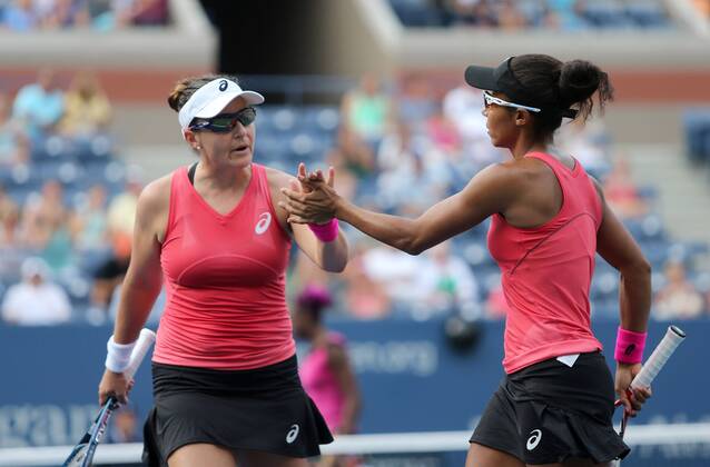 TENNIS - WTA, US Open 2013 NEW YORK CITY,NEW YORK,USA,31.AUG.13 - TENNIS - WTA Tennis Damen Tour, US Open 2013, Grand Slam, Flushing Meadows, Doppel. Bild zeigt Abigail Spears (USA) und Raquel Kops Jones (USA).