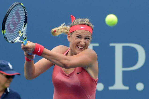 NEW YORK, Sept. 3, 2013 (Xinhua) -- Victoria Azarenka of Belarus returns a shot during women s singles fourth round at the 2013 US Open tennis championships in New York, the United States, on Sept. 3, 2013. 